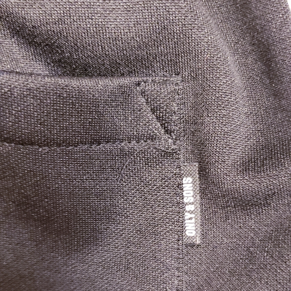 M like new ONLY & SONS track strip joggers from Nordstrom - Picture 5 of 13